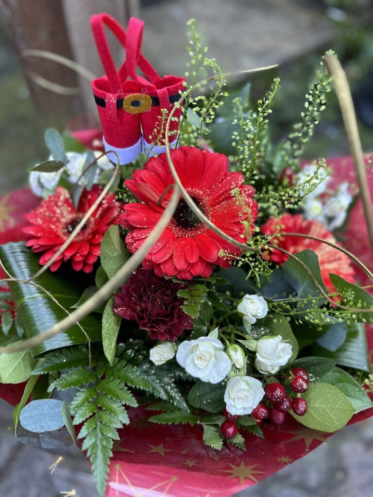 Autumn Flowers in Eltham: Seasonal Arrangements for September and October featured image